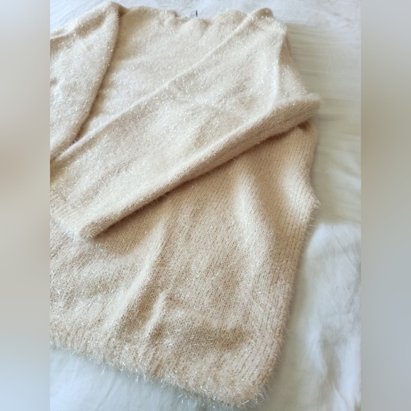 H&M Cream Shimmery sweater - Picture 6 of 7